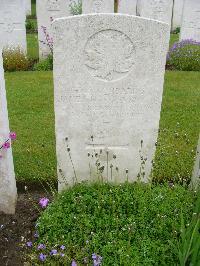 Etaples Military Cemetery - Suttie, James Harold