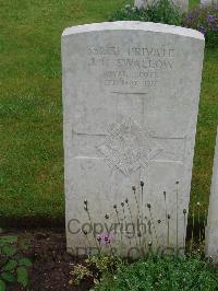 Etaples Military Cemetery - Swallow, J H