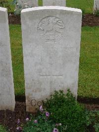 Etaples Military Cemetery - Swan, C