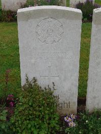 Etaples Military Cemetery - Swan, James
