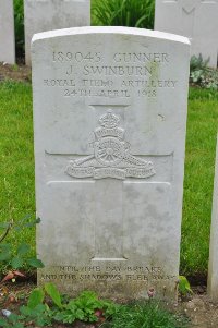 Etaples Military Cemetery - Swinburn, Joseph