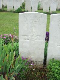 Etaples Military Cemetery - Taggart, William