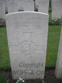 Etaples Military Cemetery - Tarbutt, Edwin Benjamin
