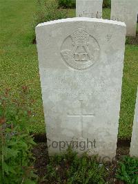 Etaples Military Cemetery - Tarn, A
