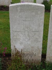 Etaples Military Cemetery - Taylor, E