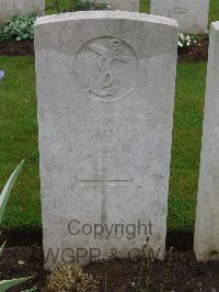 Etaples Military Cemetery - Taylor, Fred