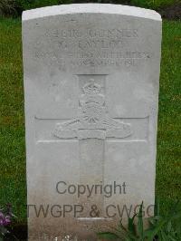 Etaples Military Cemetery - Taylor, G