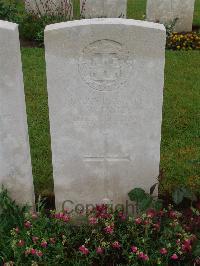 Etaples Military Cemetery - Taylor, John William