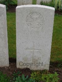 Etaples Military Cemetery - Taylor, Peter