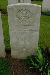 Etaples Military Cemetery - Taylor, R