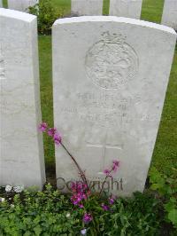 Etaples Military Cemetery - Taylor, Samuel