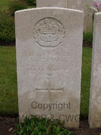 Etaples Military Cemetery - Teagle, A