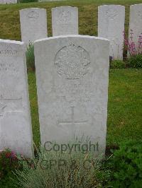 Etaples Military Cemetery - Temple, James Henry