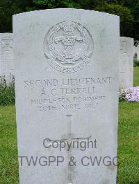 Etaples Military Cemetery - Terrell, A C