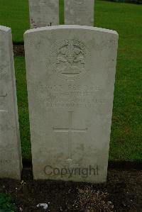 Etaples Military Cemetery - Thatcher, John