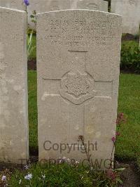 Etaples Military Cemetery - Thirtle, Harold Norton