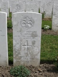 Etaples Military Cemetery - Thomas, A