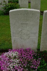 Etaples Military Cemetery - Thomas, Francis