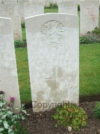 Etaples Military Cemetery - Thomas, Harry