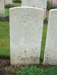 Etaples Military Cemetery - Thomas, James Lang Hill