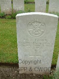 Etaples Military Cemetery - Thomas, William George