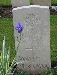 Etaples Military Cemetery - Thompson, H