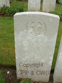 Etaples Military Cemetery - Thompson, Harry Christopher