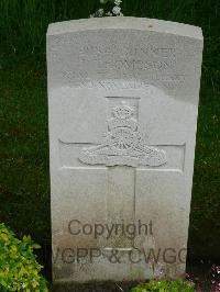 Etaples Military Cemetery - Thompson, J