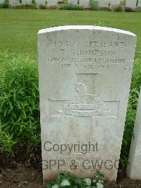 Etaples Military Cemetery - Thompson, T