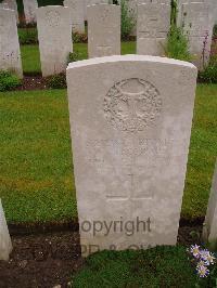 Etaples Military Cemetery - Thompson, W