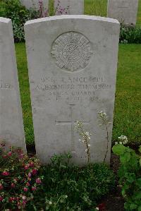 Etaples Military Cemetery - Thomson, Alexander