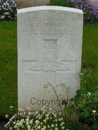 Etaples Military Cemetery - Thomson, Herbert Ronald