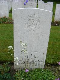 Etaples Military Cemetery - Thomson, J