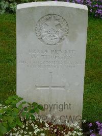 Etaples Military Cemetery - Thomson, W