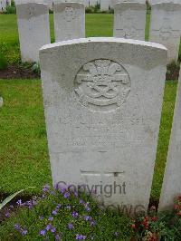 Etaples Military Cemetery - Thorley, C