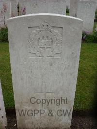 Etaples Military Cemetery - Thorndyke, David