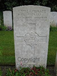 Etaples Military Cemetery - Tickell, H