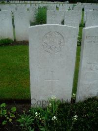 Etaples Military Cemetery - Tofery, G W
