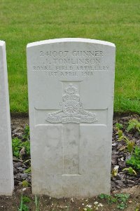 Etaples Military Cemetery - Tomlinson, John