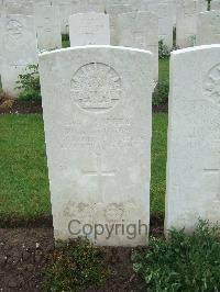 Etaples Military Cemetery - Toombs, William George