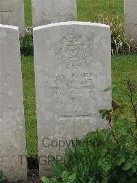 Etaples Military Cemetery - Townsend, S