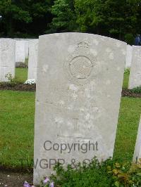 Etaples Military Cemetery - Traish, Charles