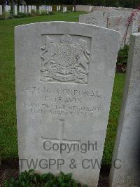 Etaples Military Cemetery - Travis, Philip