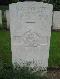Etaples Military Cemetery - Traynor, T