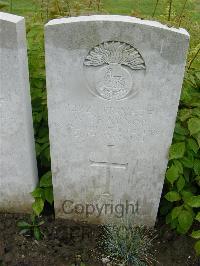 Etaples Military Cemetery - Traynor, W