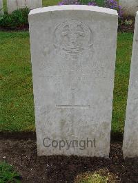 Etaples Military Cemetery - Treglohan, Phillip James