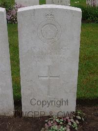 Etaples Military Cemetery - Trivett, Willie Ben