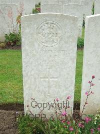 Etaples Military Cemetery - Turley, W