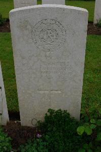 Etaples Military Cemetery - Turnbull, William