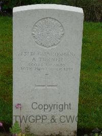 Etaples Military Cemetery - Turner, A